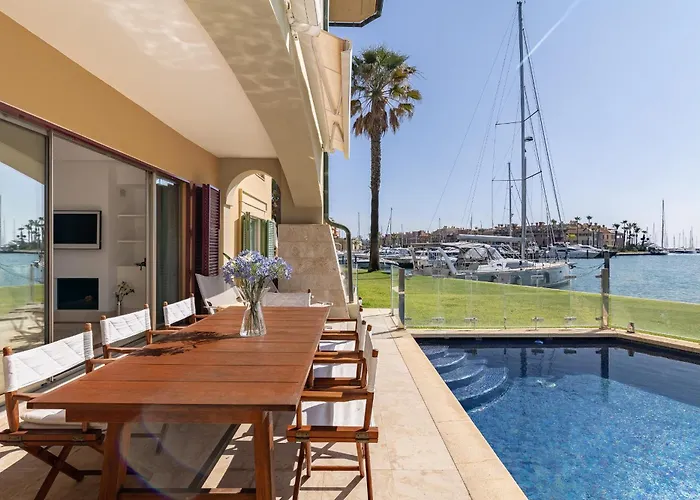 Waterside Apartment In Sotogrande Marina With Private Pool