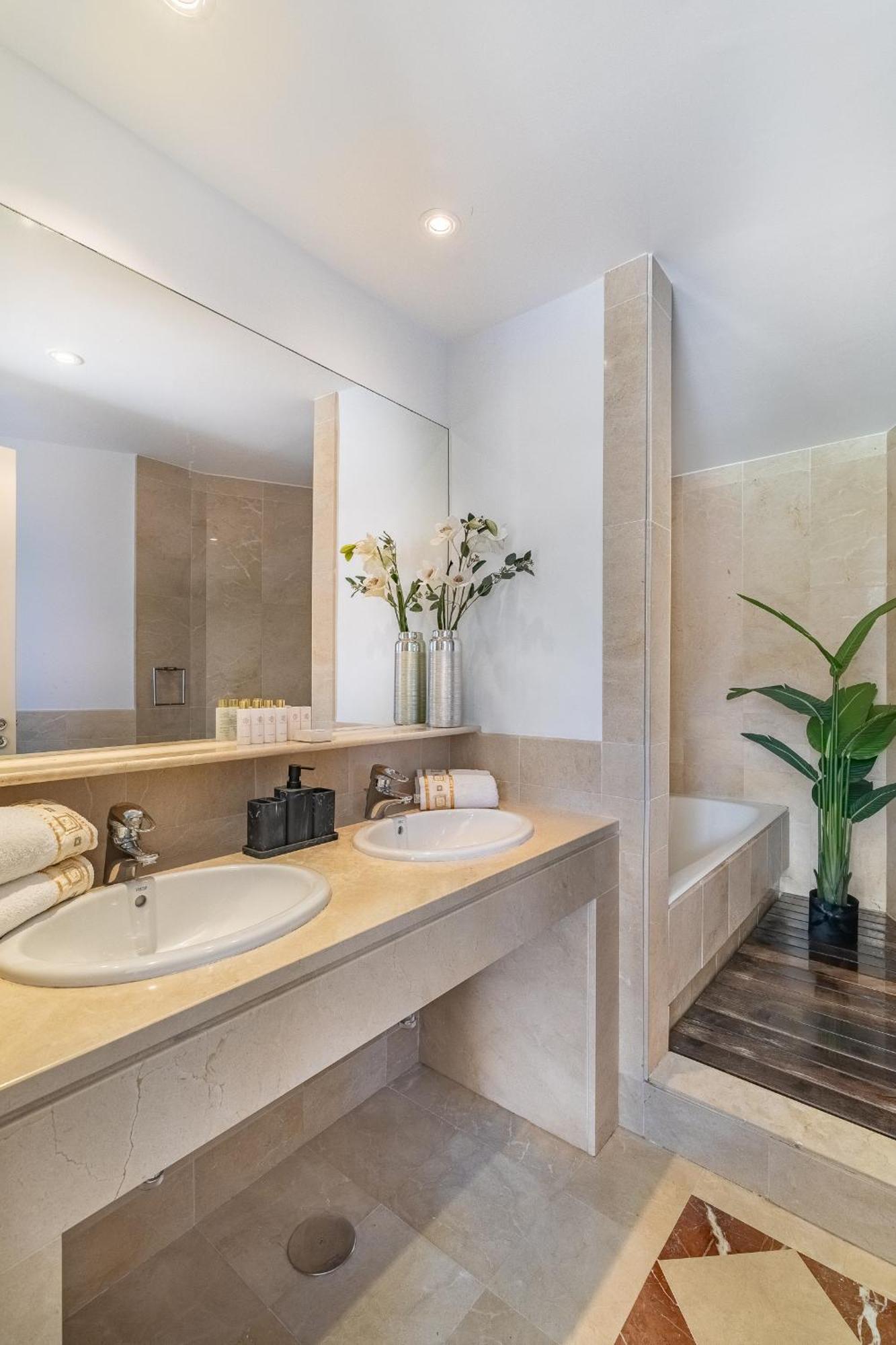 Waterside In Sotogrande Marina With Private Pool