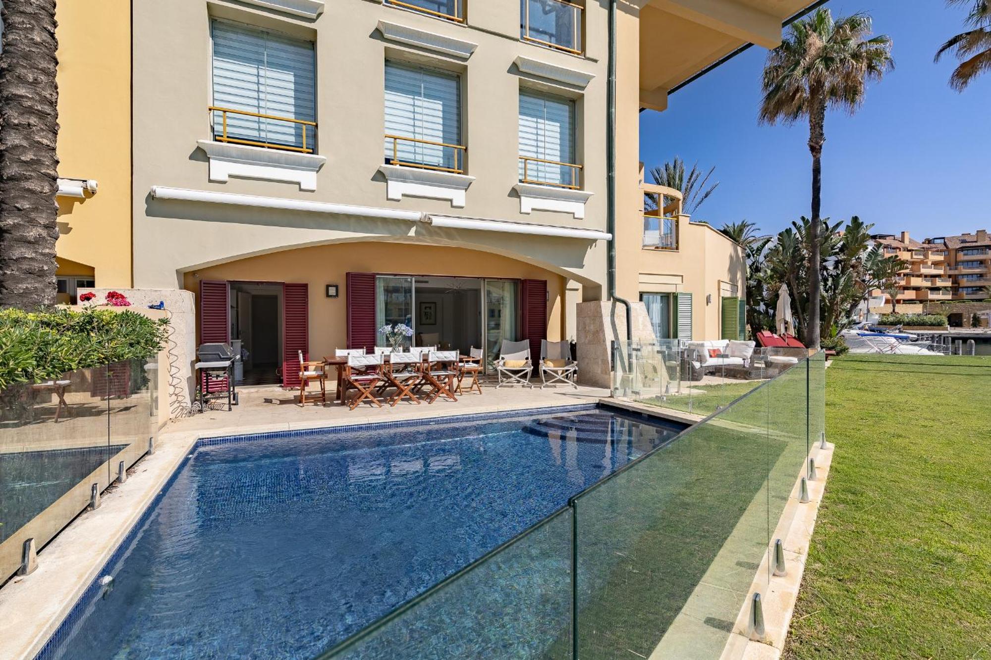 Waterside In Sotogrande Marina With Private Pool Apartment